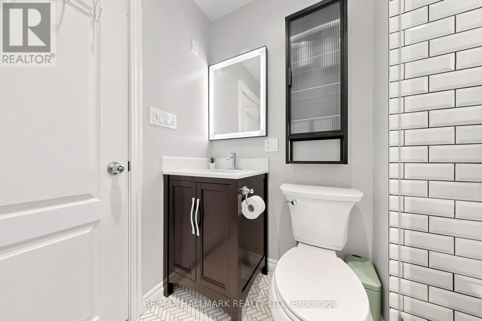 47 Glenmore Road, Toronto, Ontario  M4L 3M2 - Photo 25 - E13695826