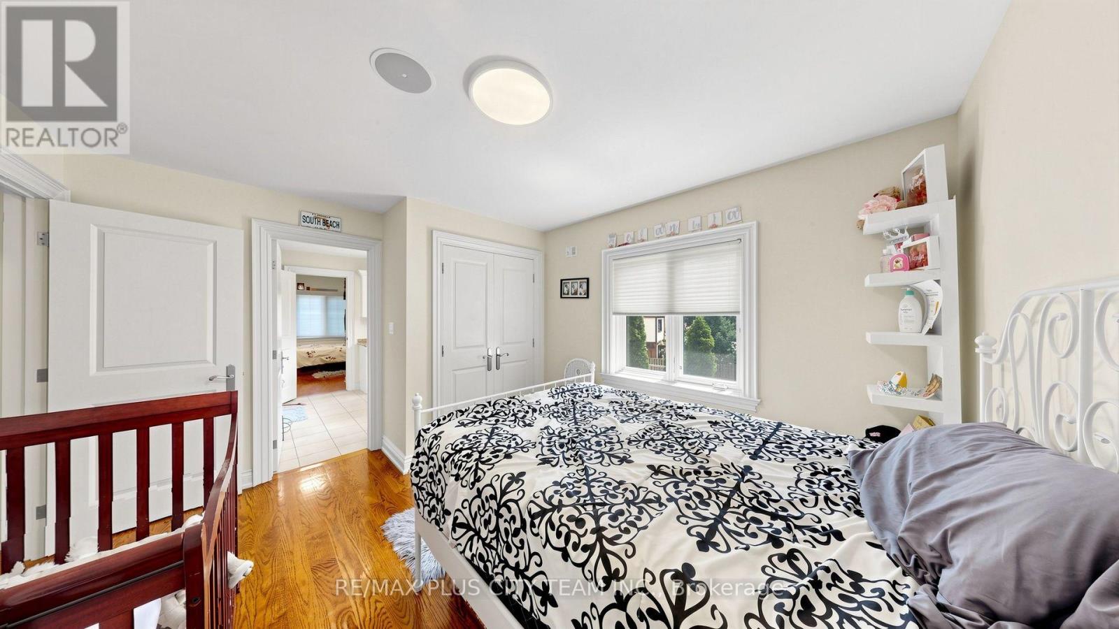 50 Bonnyview Drive, Toronto, Ontario  M8Y 3G6 - Photo 20 - W13702028