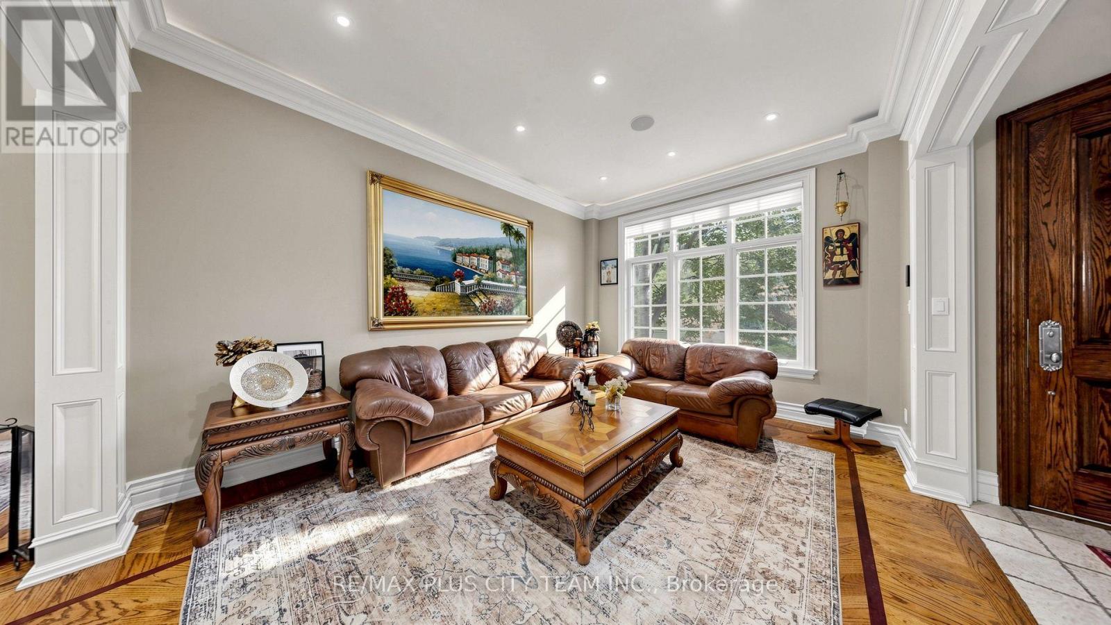 50 Bonnyview Drive, Toronto, Ontario  M8Y 3G6 - Photo 3 - W13702028