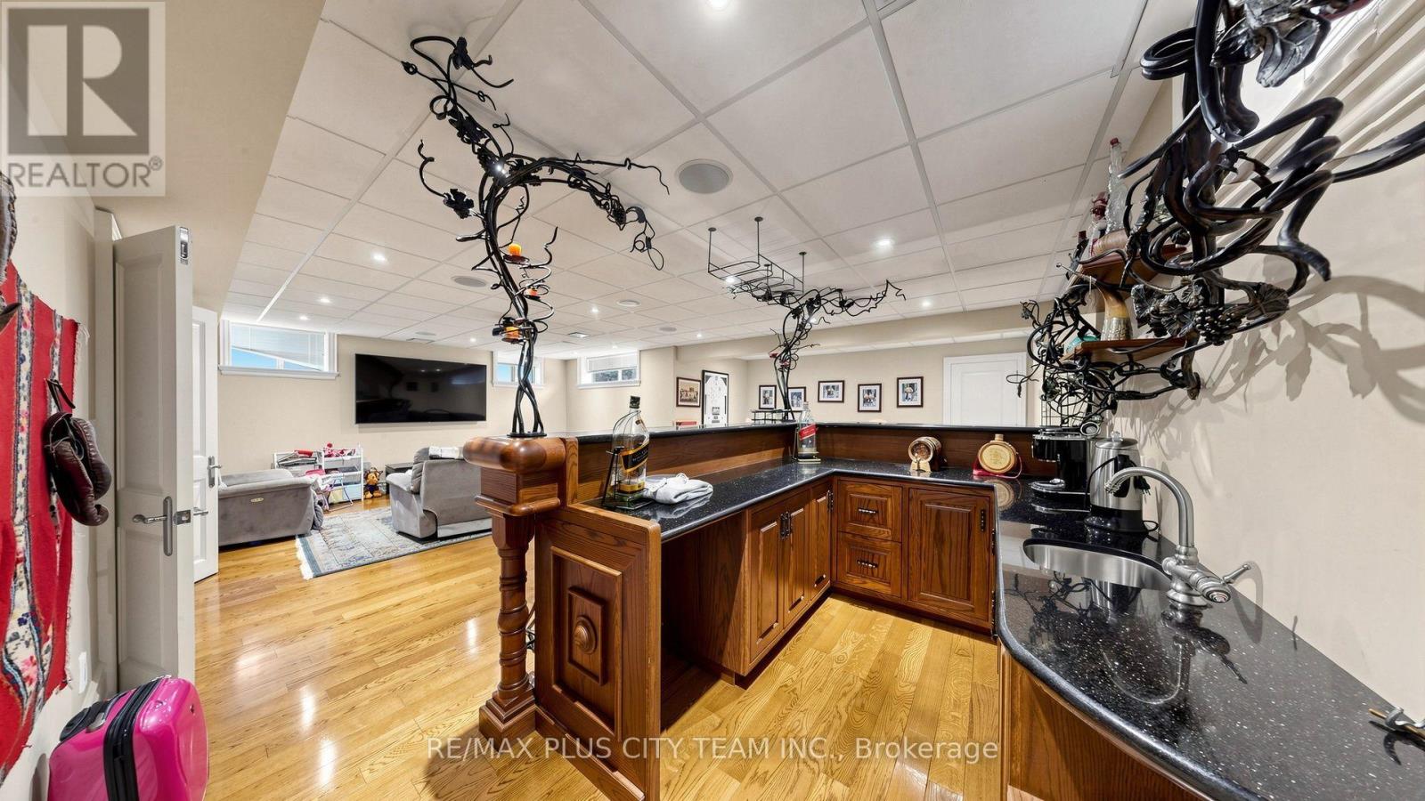 50 Bonnyview Drive, Toronto, Ontario  M8Y 3G6 - Photo 35 - W13702028