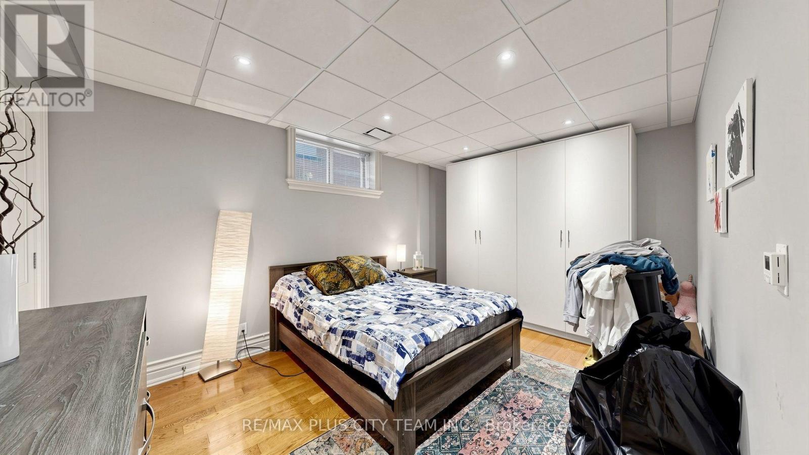 50 Bonnyview Drive, Toronto, Ontario  M8Y 3G6 - Photo 36 - W13702028