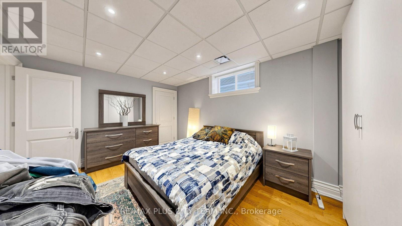 50 Bonnyview Drive, Toronto, Ontario  M8Y 3G6 - Photo 37 - W13702028