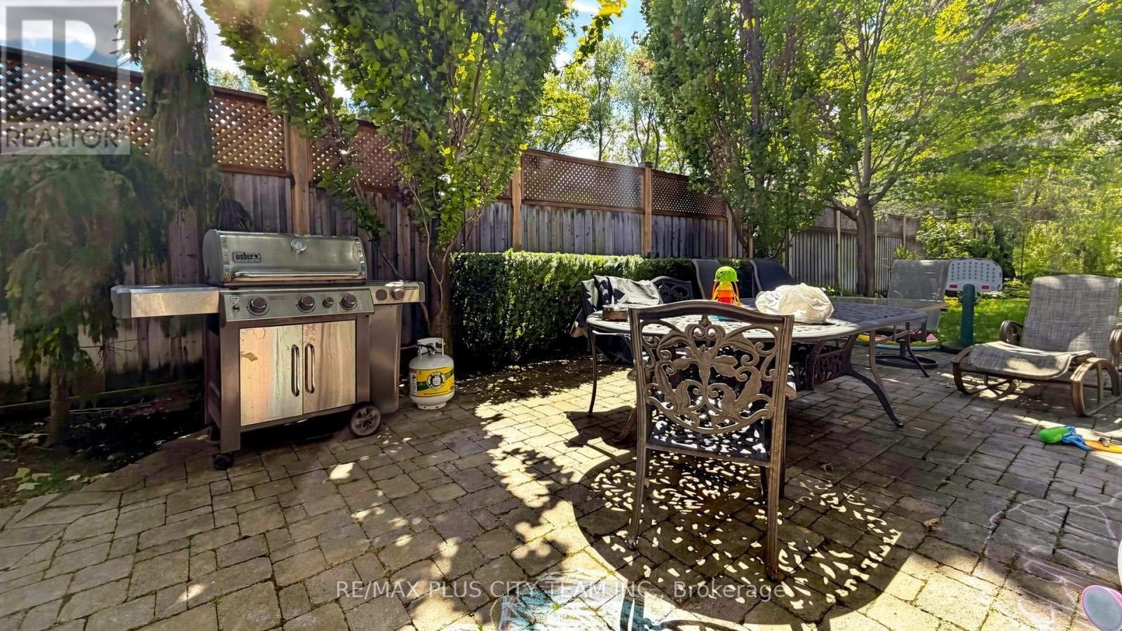 50 Bonnyview Drive, Toronto, Ontario  M8Y 3G6 - Photo 42 - W13702028