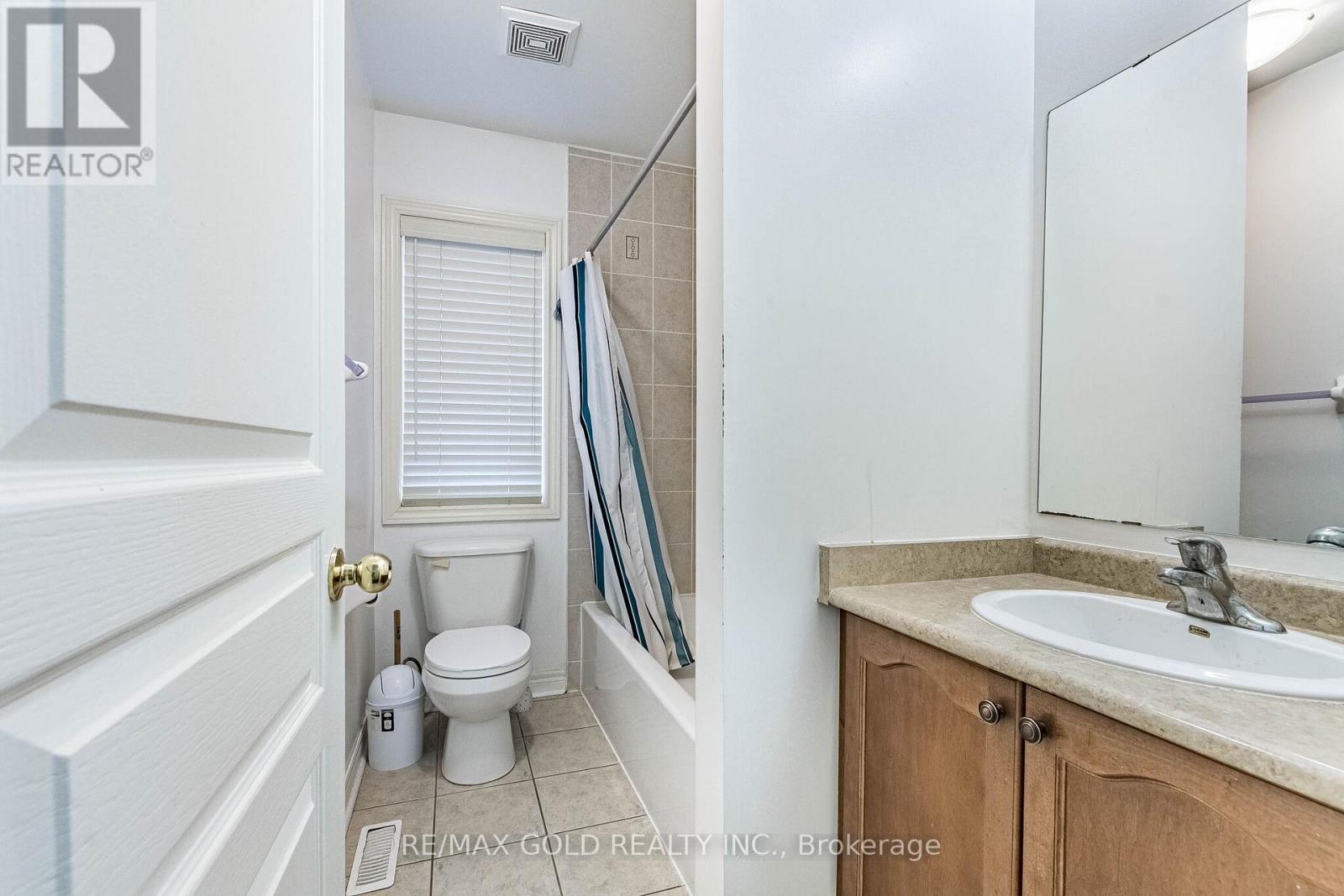49 Baby Pointe Trail, Brampton, Ontario L7A 0W3 - Photo 41 - W13702032