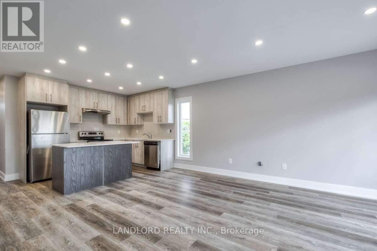 3 - 53 Rockcliffe Boulevard, Toronto, Ontario M6N 4R3 - Photo 1 - W13702038