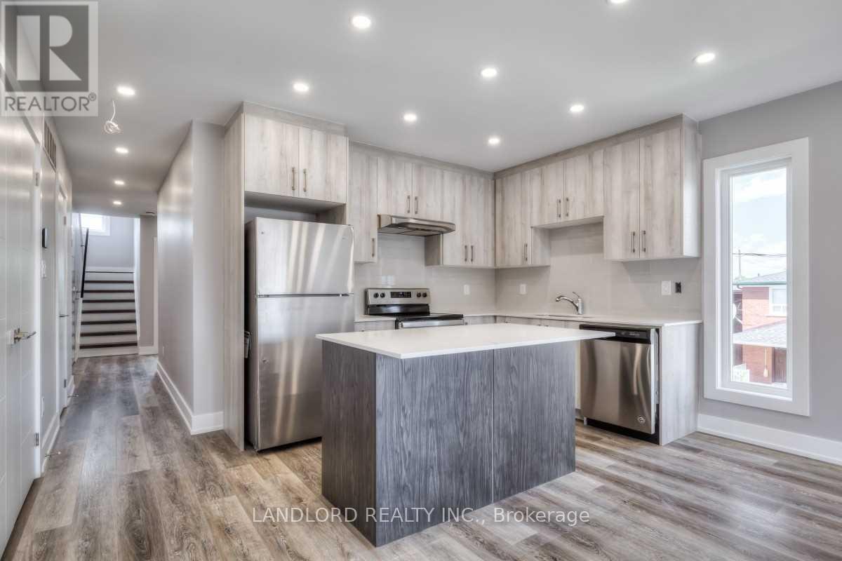 3 - 53 Rockcliffe Boulevard, Toronto, Ontario M6N 4R3 - Photo 3 - W13702038