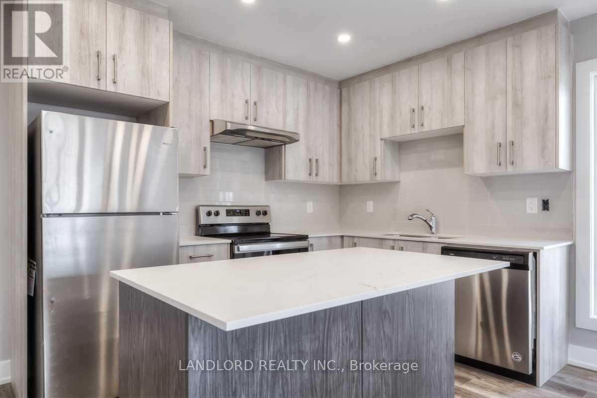 3 - 53 Rockcliffe Boulevard, Toronto, Ontario M6N 4R3 - Photo 4 - W13702038