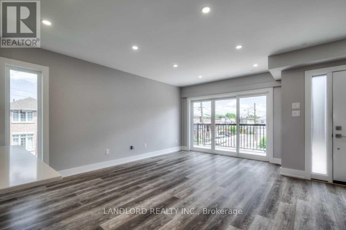 3 - 53 Rockcliffe Boulevard, Toronto, Ontario M6N 4R3 - Photo 6 - W13702038
