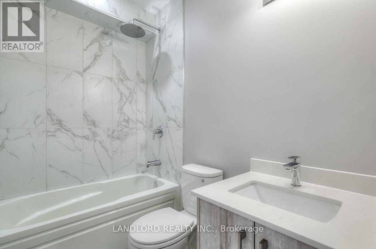 3 - 53 Rockcliffe Boulevard, Toronto, Ontario M6N 4R3 - Photo 8 - W13702038