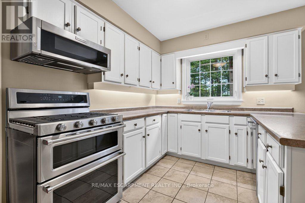 1975 Sterling Place, Burlington, Ontario  L7P 2Y6 - Photo 13 - W13702044
