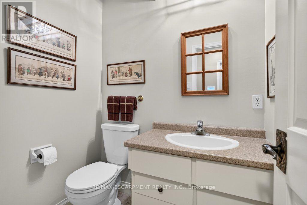 1975 Sterling Place, Burlington, Ontario  L7P 2Y6 - Photo 21 - W13702044