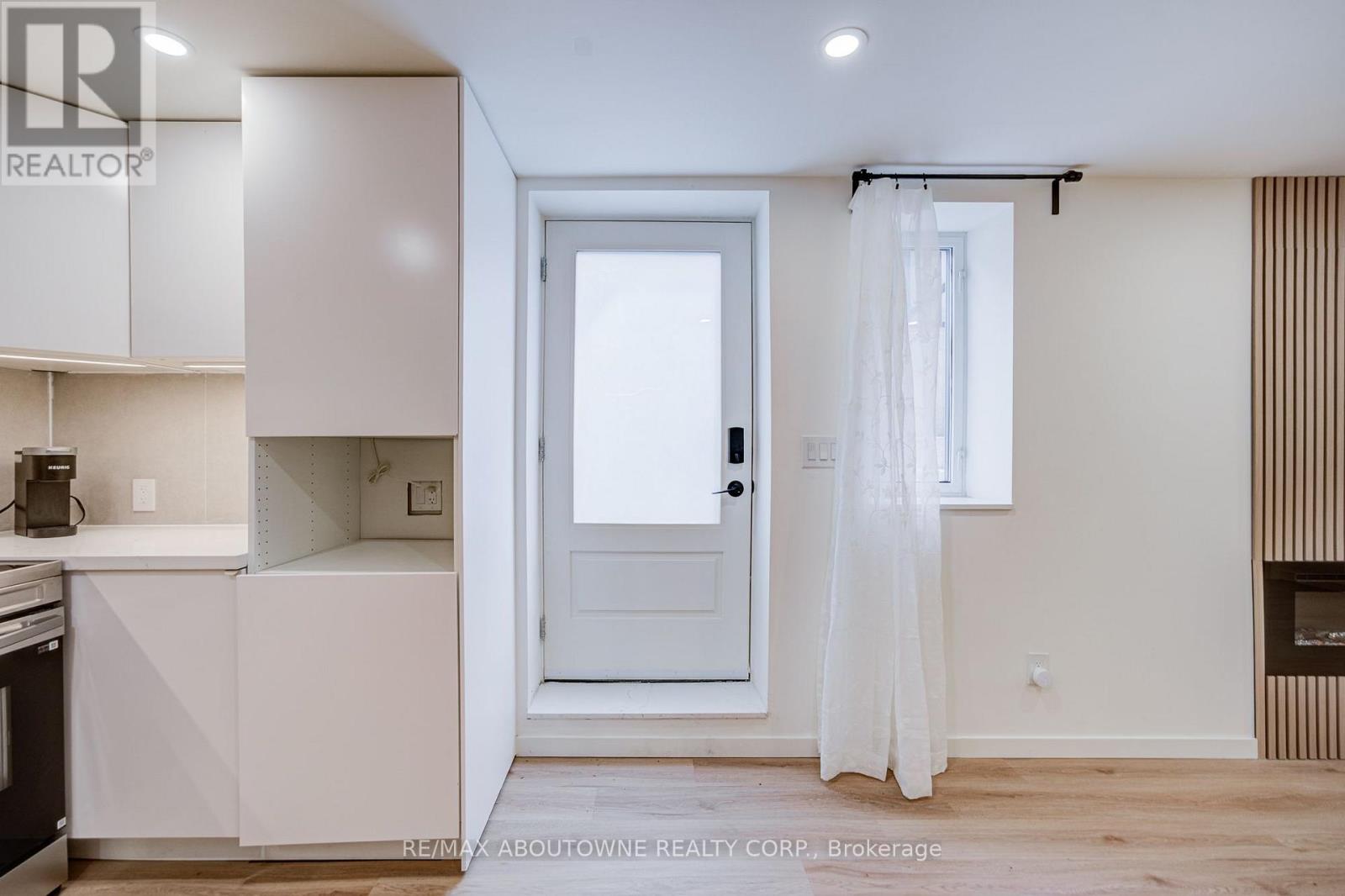 Lower - 1108 Notley Crescent, Oakville, Ontario L6M 1H4 - Photo 10 - W13702046