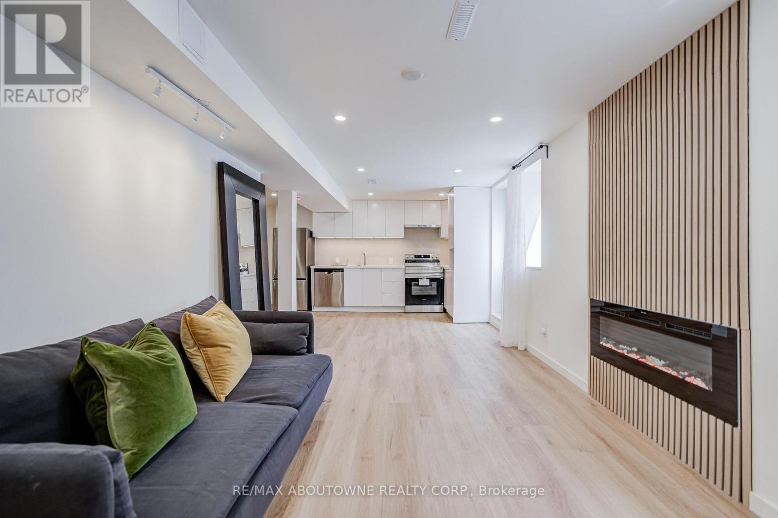 Lower - 1108 Notley Crescent, Oakville, Ontario L6M 1H4 - Photo 17 - W13702046