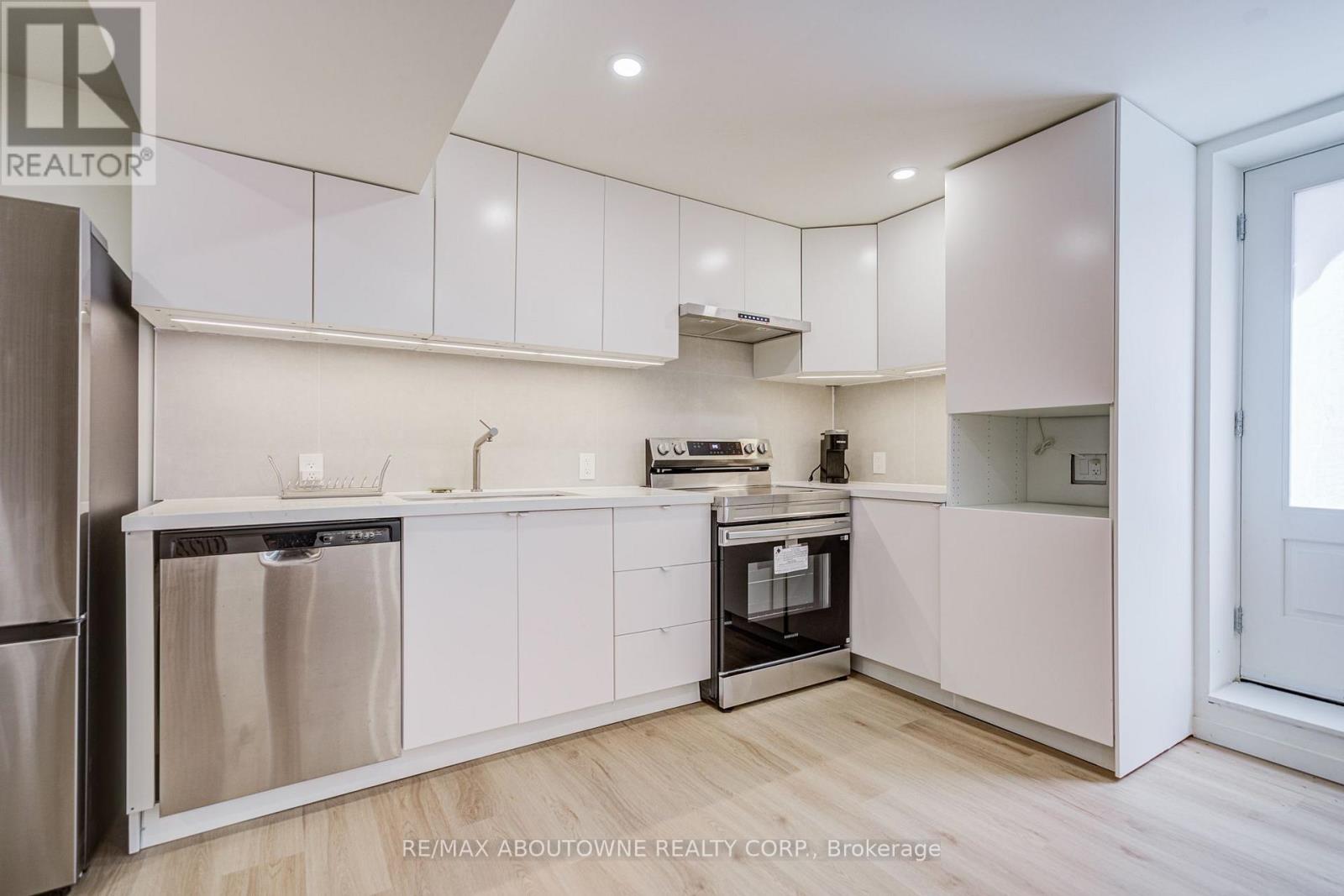 Lower - 1108 Notley Crescent, Oakville, Ontario L6M 1H4 - Photo 18 - W13702046