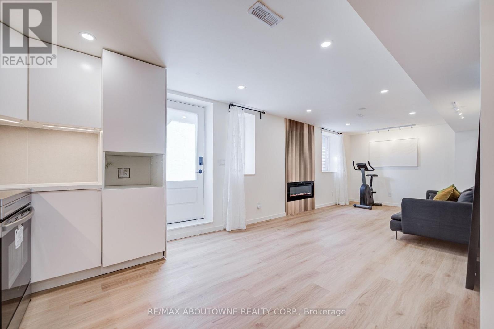 Lower - 1108 Notley Crescent, Oakville, Ontario L6M 1H4 - Photo 31 - W13702046