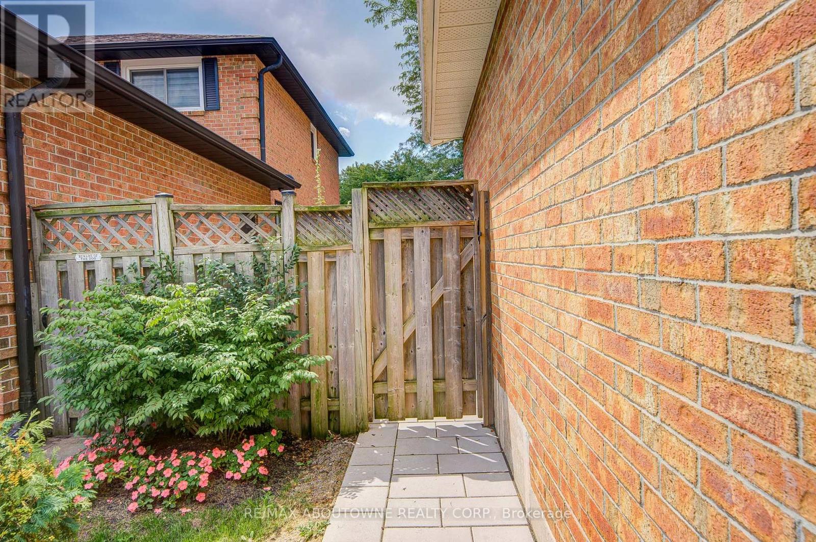 Lower - 1108 Notley Crescent, Oakville, Ontario L6M 1H4 - Photo 5 - W13702046