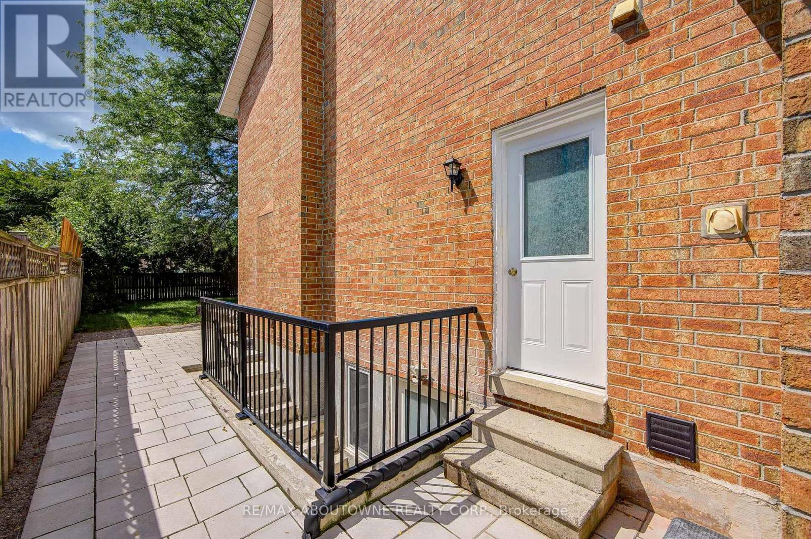 Lower - 1108 Notley Crescent, Oakville, Ontario L6M 1H4 - Photo 6 - W13702046