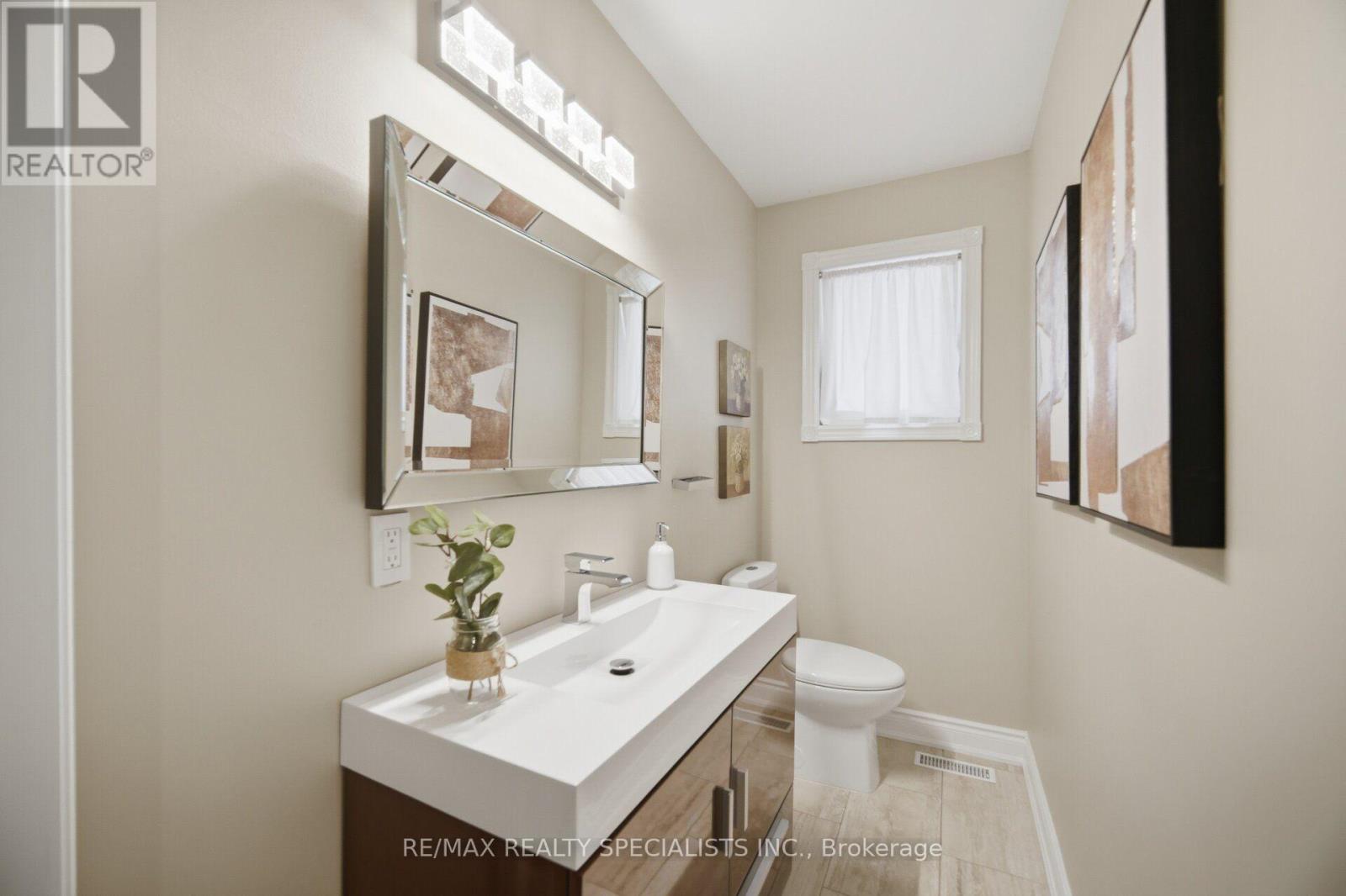 1106 Highgate Place, Mississauga, Ontario L4W 3H4 - Photo 10 - W13702094
