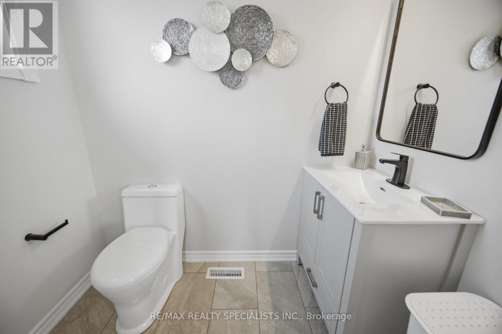1106 Highgate Place, Mississauga, Ontario L4W 3H4 - Photo 13 - W13702094