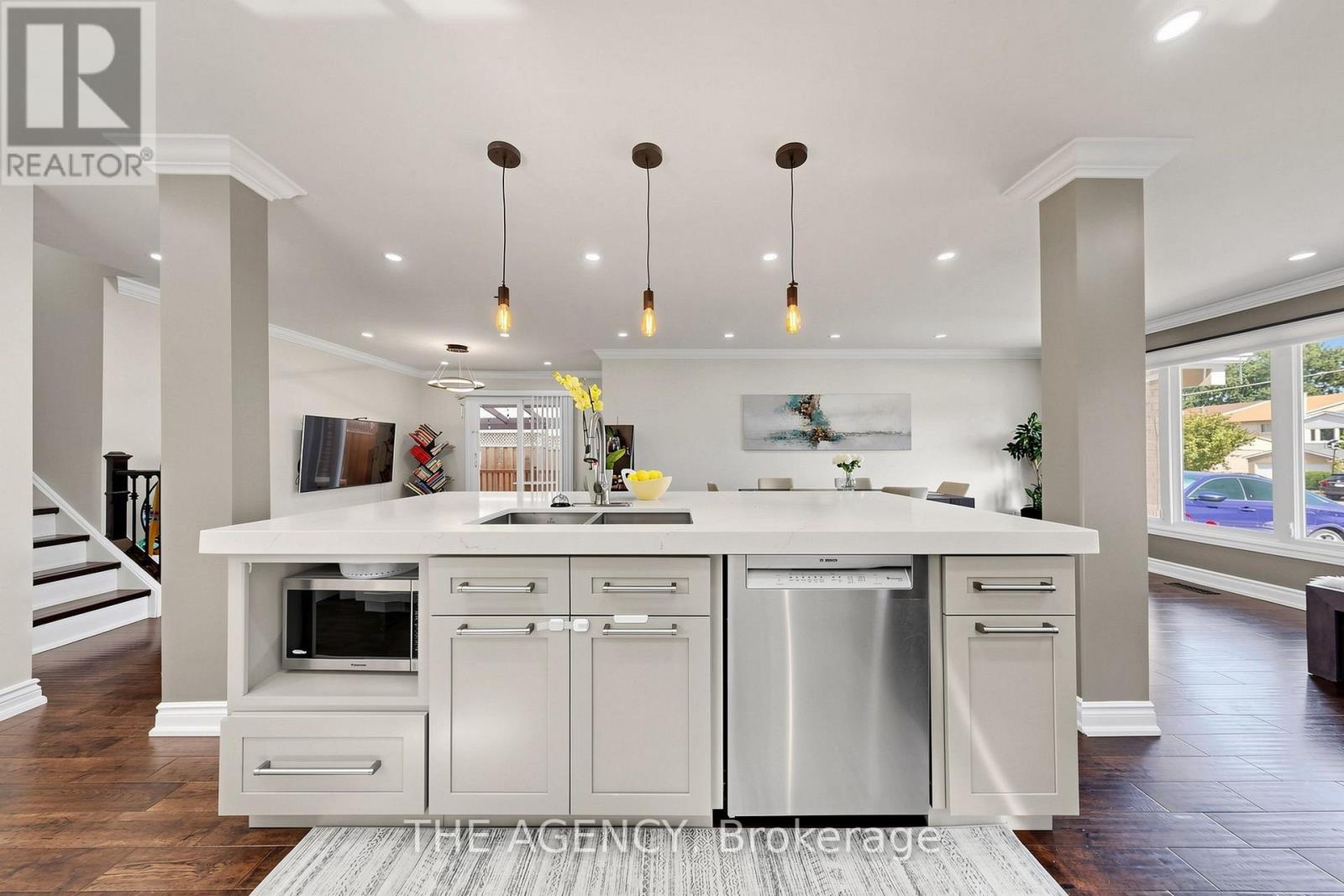 Upper - 2774 Quill Crescent, Mississauga, Ontario L5N 2G9 - Photo 6 - W13702118