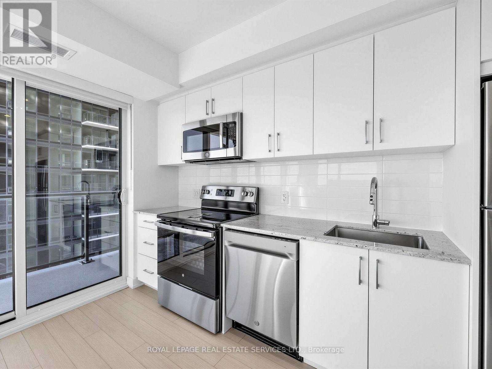 1315 - 4010 Eglinton Avenue W, Toronto, Ontario  M9A 0G5 - Photo 13 - W13702138