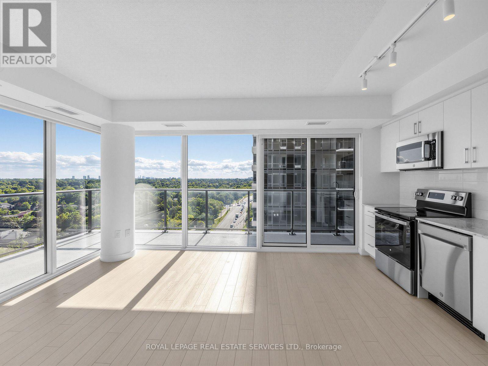 1315 - 4010 Eglinton Avenue W, Toronto, Ontario  M9A 0G5 - Photo 2 - W13702138