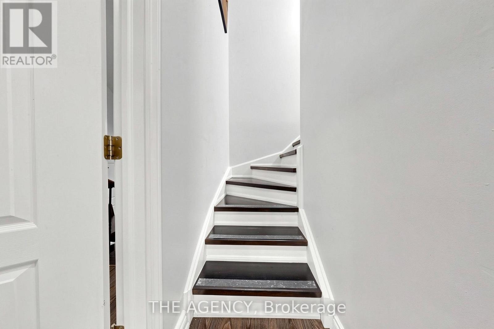 Lower - 2774 Quill Crescent, Mississauga, Ontario  L5N 2G9 - Photo 3 - W13702146