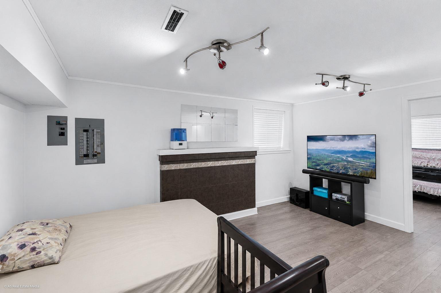 16375 Middleglen Place, Surrey, British Columbia  V4N 1X7 - Photo 39 - R3157608