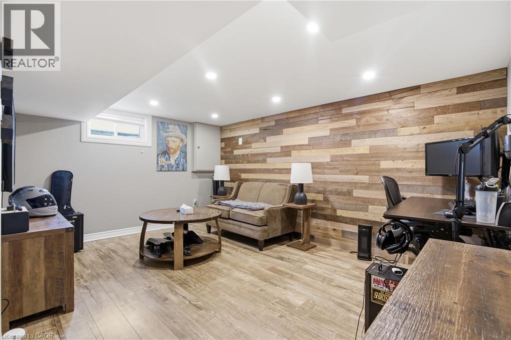 20 Hillview Street, Kitchener, Ontario  N2H 5P8 - Photo 27 - 40856066