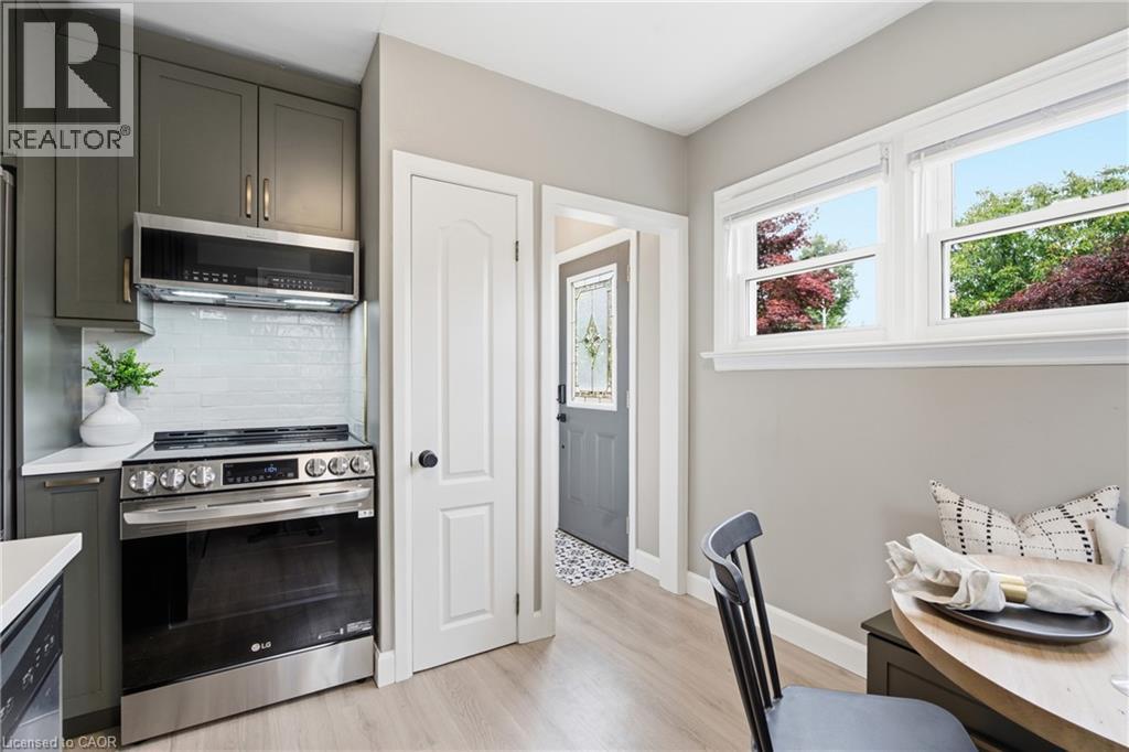 20 Hillview Street, Kitchener, Ontario  N2H 5P8 - Photo 10 - 40856066