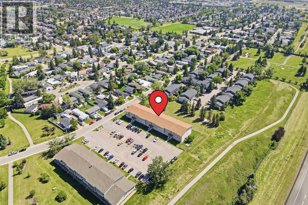 220, 101 Big Hill Way SE, Airdrie, Alberta T4A 1Z7 - Photo 1 - A2337649