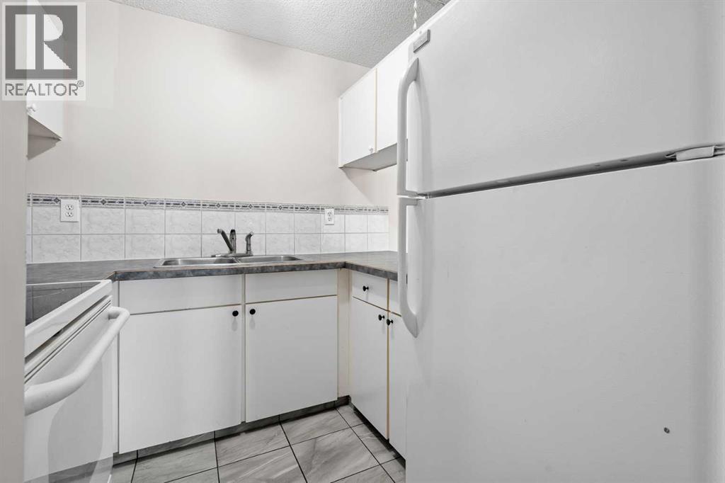 220, 101 Big Hill Way SE, Airdrie, Alberta T4A 1Z7 - Photo 18 - A2337649