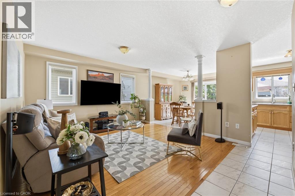 644 Langlaw Drive, Cambridge, Ontario  N1P 1H4 - Photo 8 - 40857526