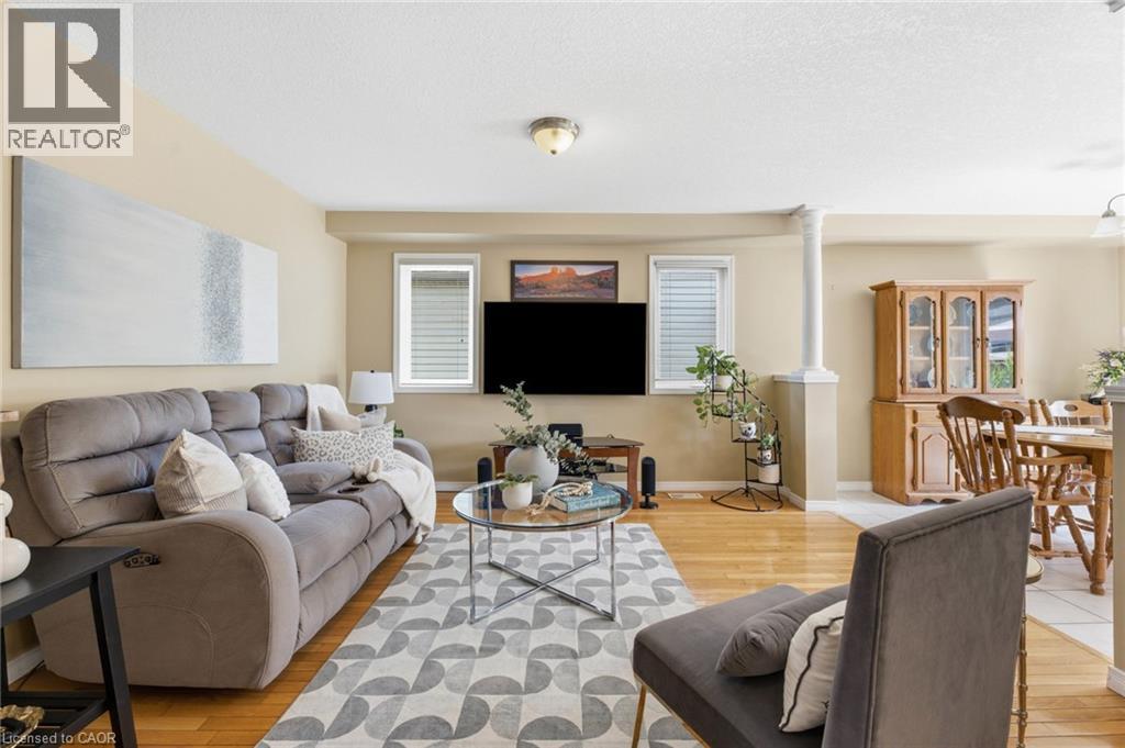 644 Langlaw Drive, Cambridge, Ontario  N1P 1H4 - Photo 9 - 40857526
