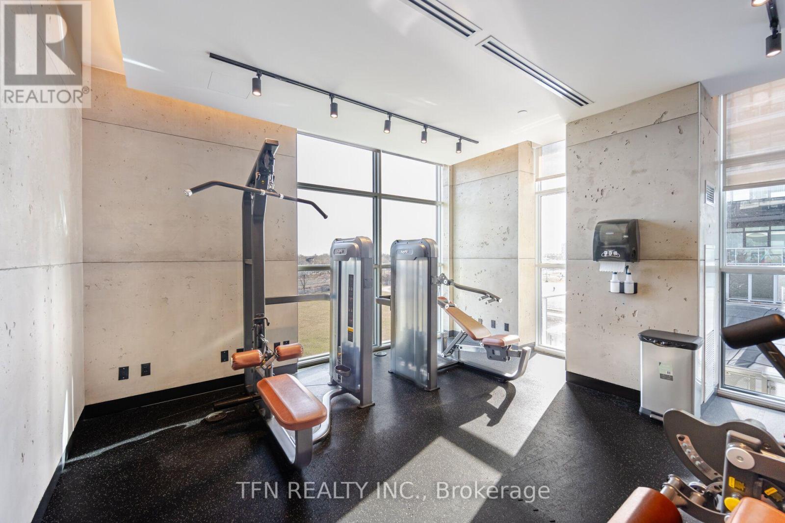 251 Manitoba St Street, Toronto, Ontario  M8Y 0C7 - Photo 14 - W13702134