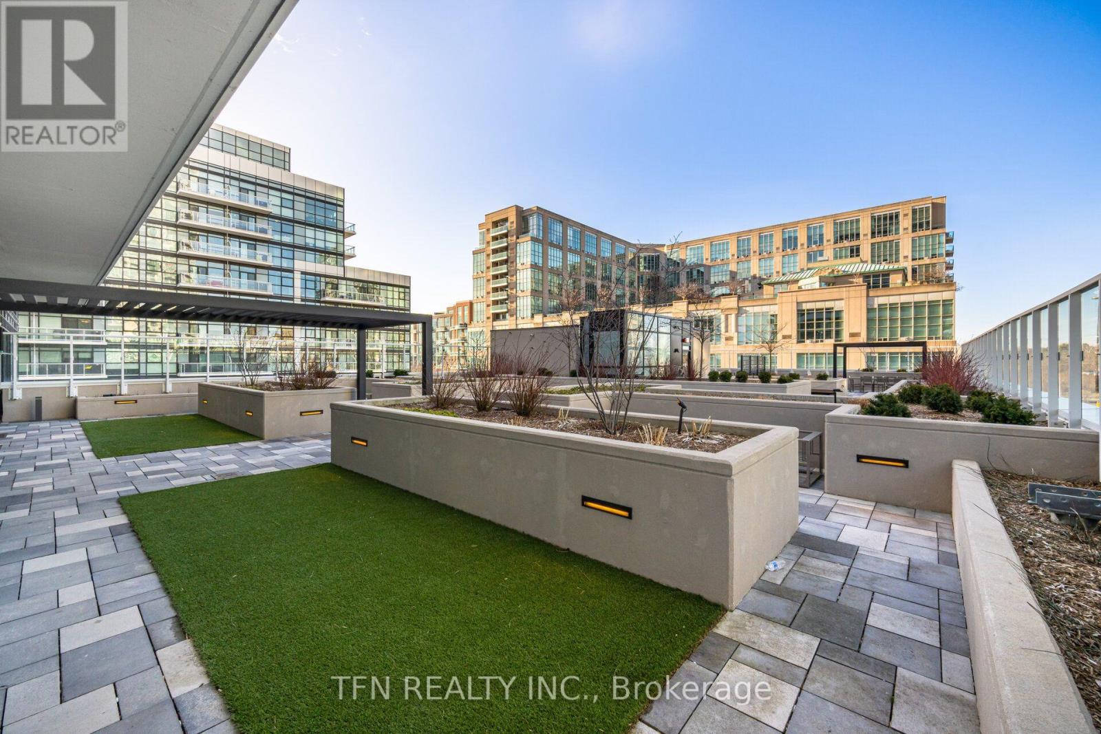 251 Manitoba St Street, Toronto, Ontario  M8Y 0C7 - Photo 18 - W13702134