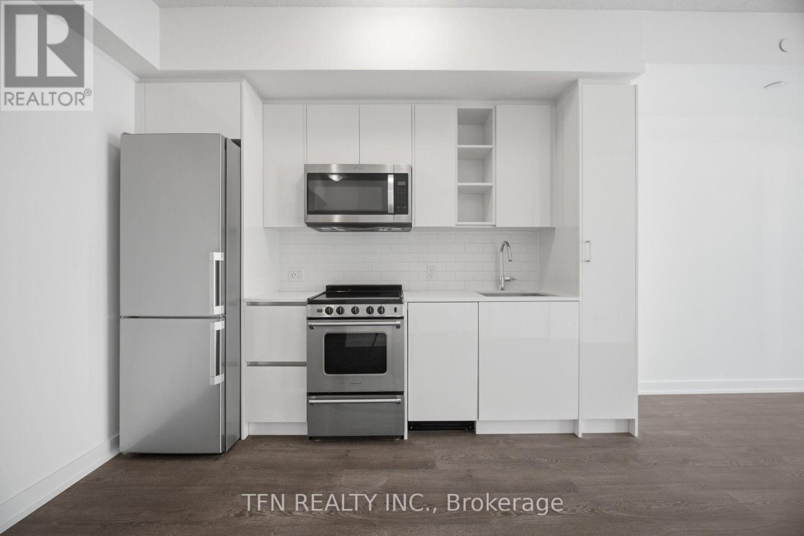 251 Manitoba St Street, Toronto, Ontario  M8Y 0C7 - Photo 4 - W13702134