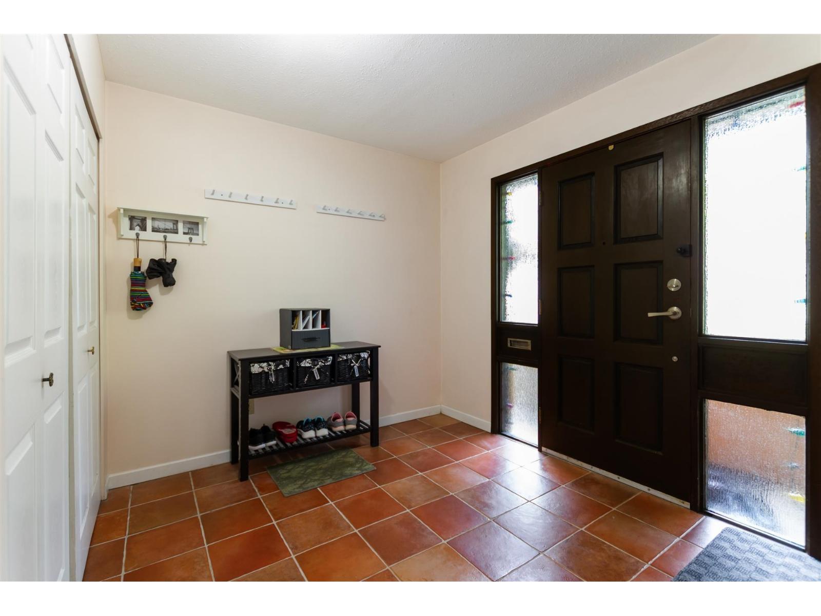8511 111a Street, Delta, British Columbia  V4C 7C9 - Photo 4 - R3157922
