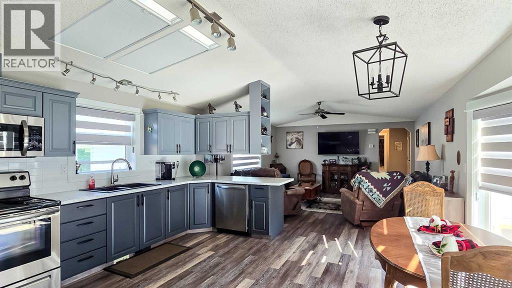 2344 Danielle Drive, Red Deer, Alberta  T4R 2Z8 - Photo 3 - A2338869
