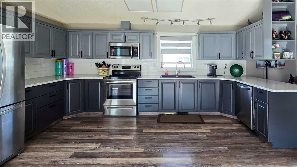 2344 Danielle Drive, Red Deer, Alberta  T4R 2Z8 - Photo 4 - A2338869