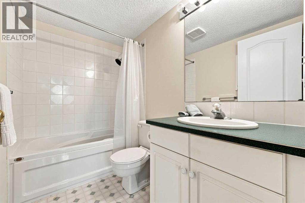 308, 10 Sierra Morena Mews SW, Calgary, Alberta T3H 3K5 - Photo 23 - A2335027