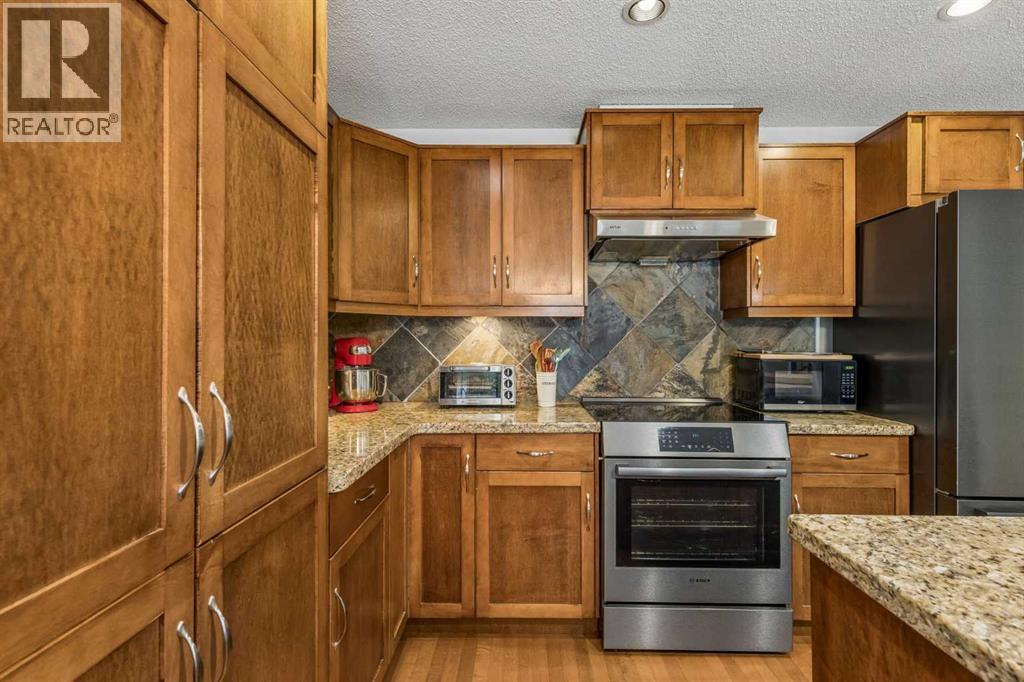 3444 3 Avenue NW, Calgary, Alberta  T2N 0M3 - Photo 5 - A2336104