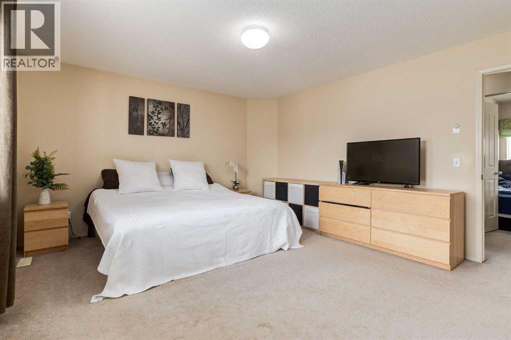 880 Prestwick Circle SE, Calgary, Alberta  T2Z 4E4 - Photo 17 - A2338827