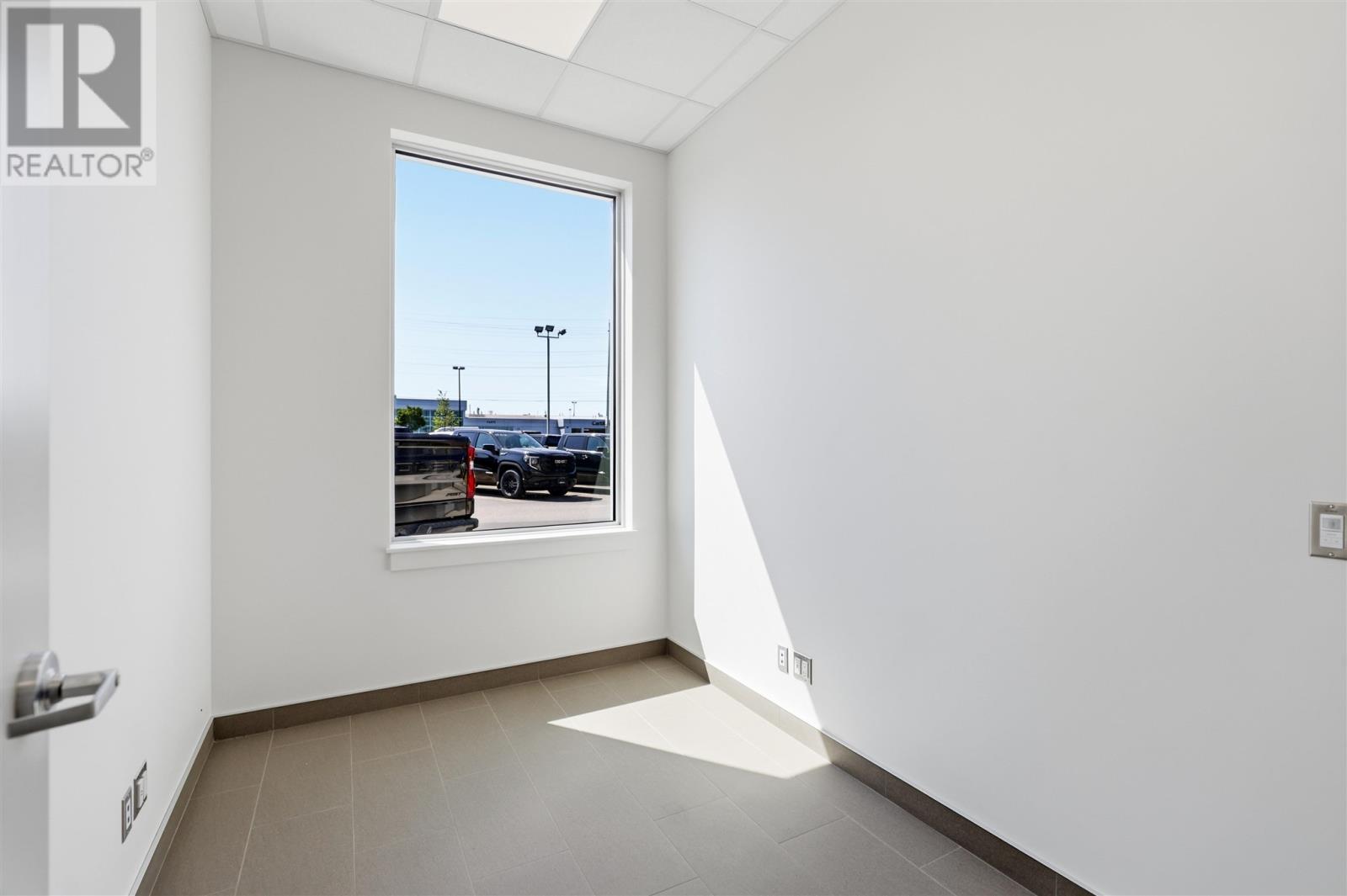 911 Great Northern Rd, Sault Ste. Marie, Ontario  P6B 0B9 - Photo 17 - SM262275
