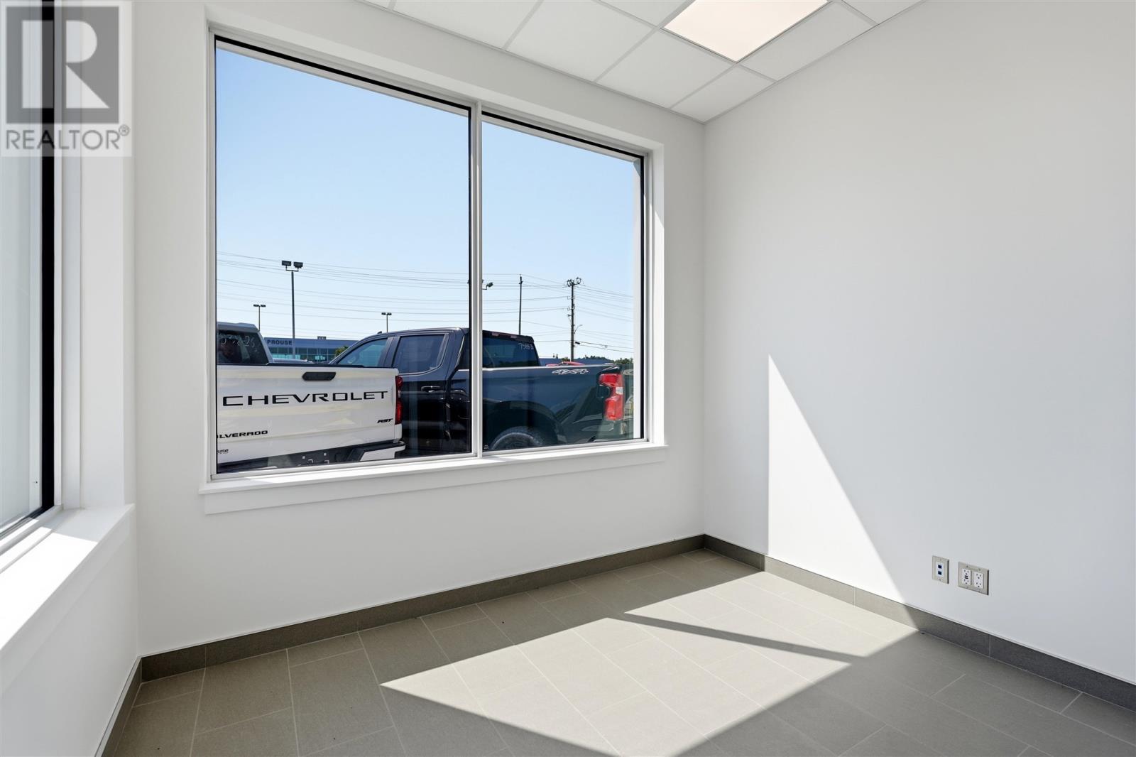 911 Great Northern Rd, Sault Ste. Marie, Ontario  P6B 0B9 - Photo 19 - SM262275