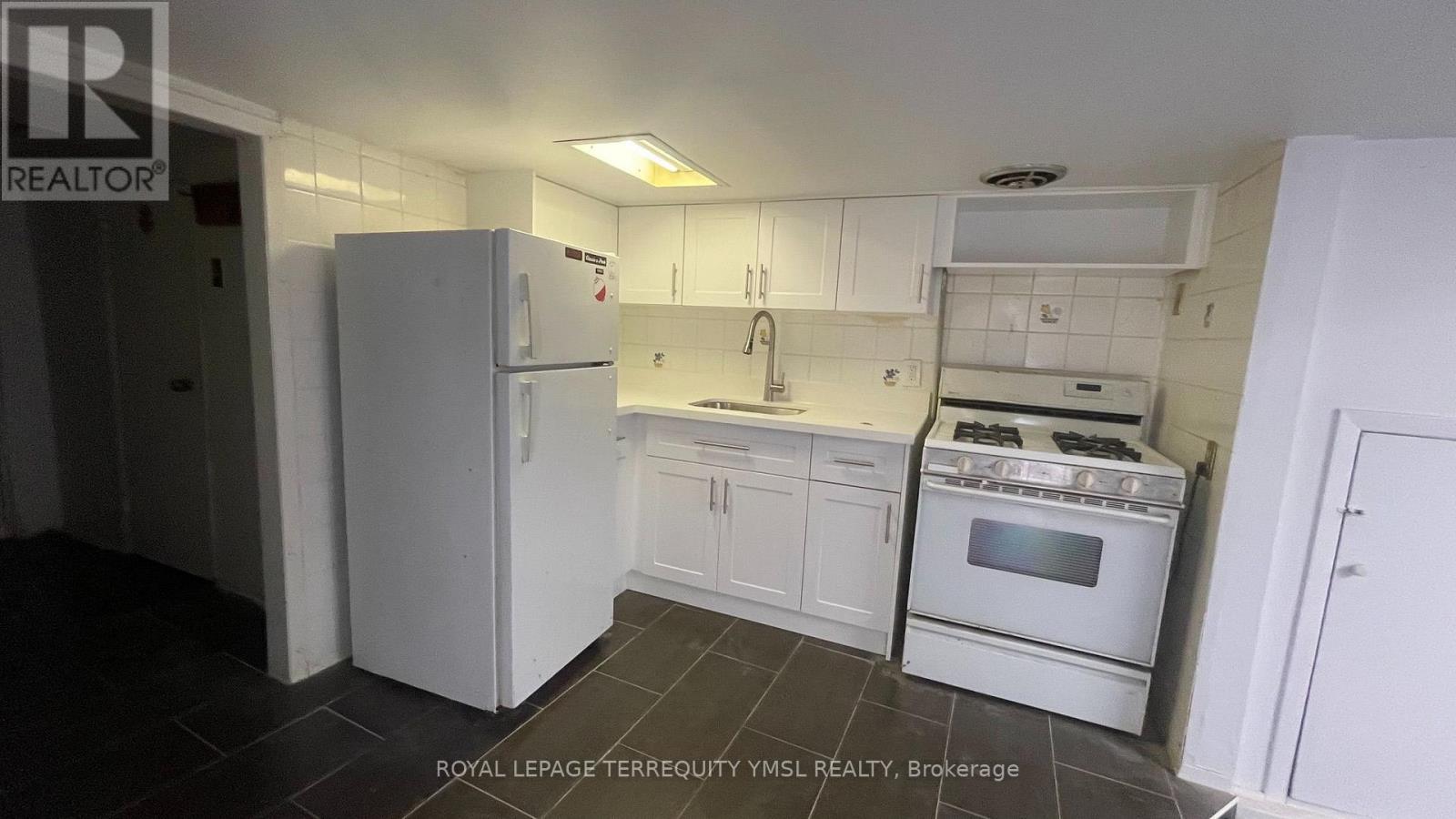 Basement - 1228 Dufferin Street, Toronto, Ontario M6H 4C1 - Photo 2 - W13692576