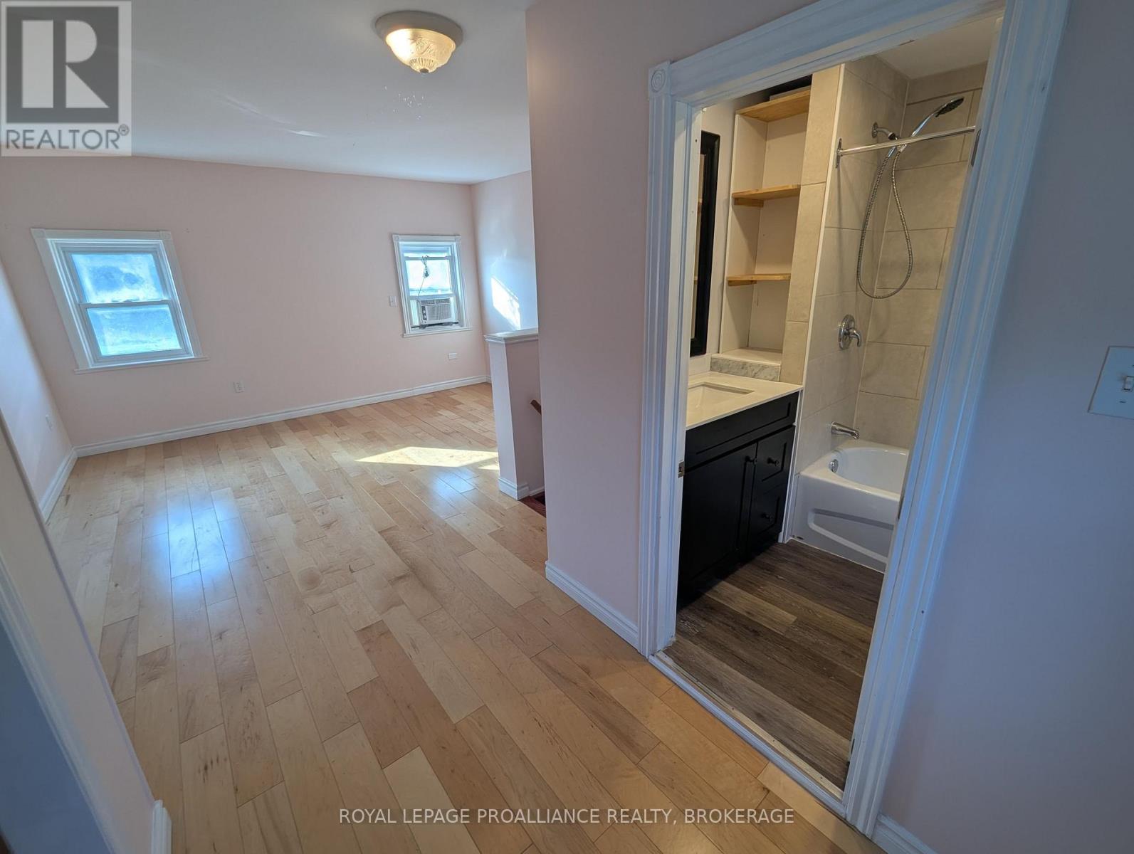 1105 Montreal Street, Kingston, Ontario  K7K 3K6 - Photo 16 - X13702234