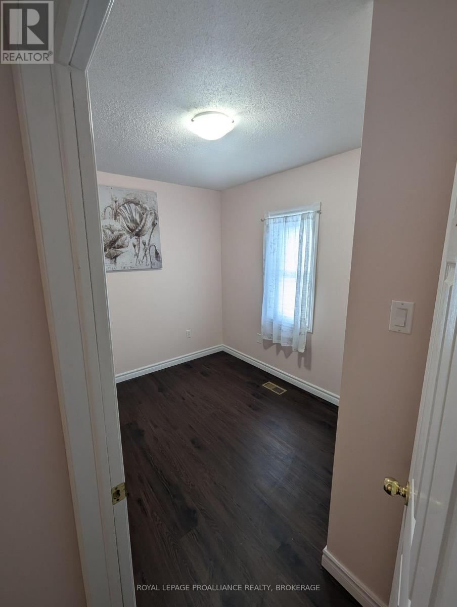 1105 Montreal Street, Kingston, Ontario  K7K 3K6 - Photo 9 - X13702234