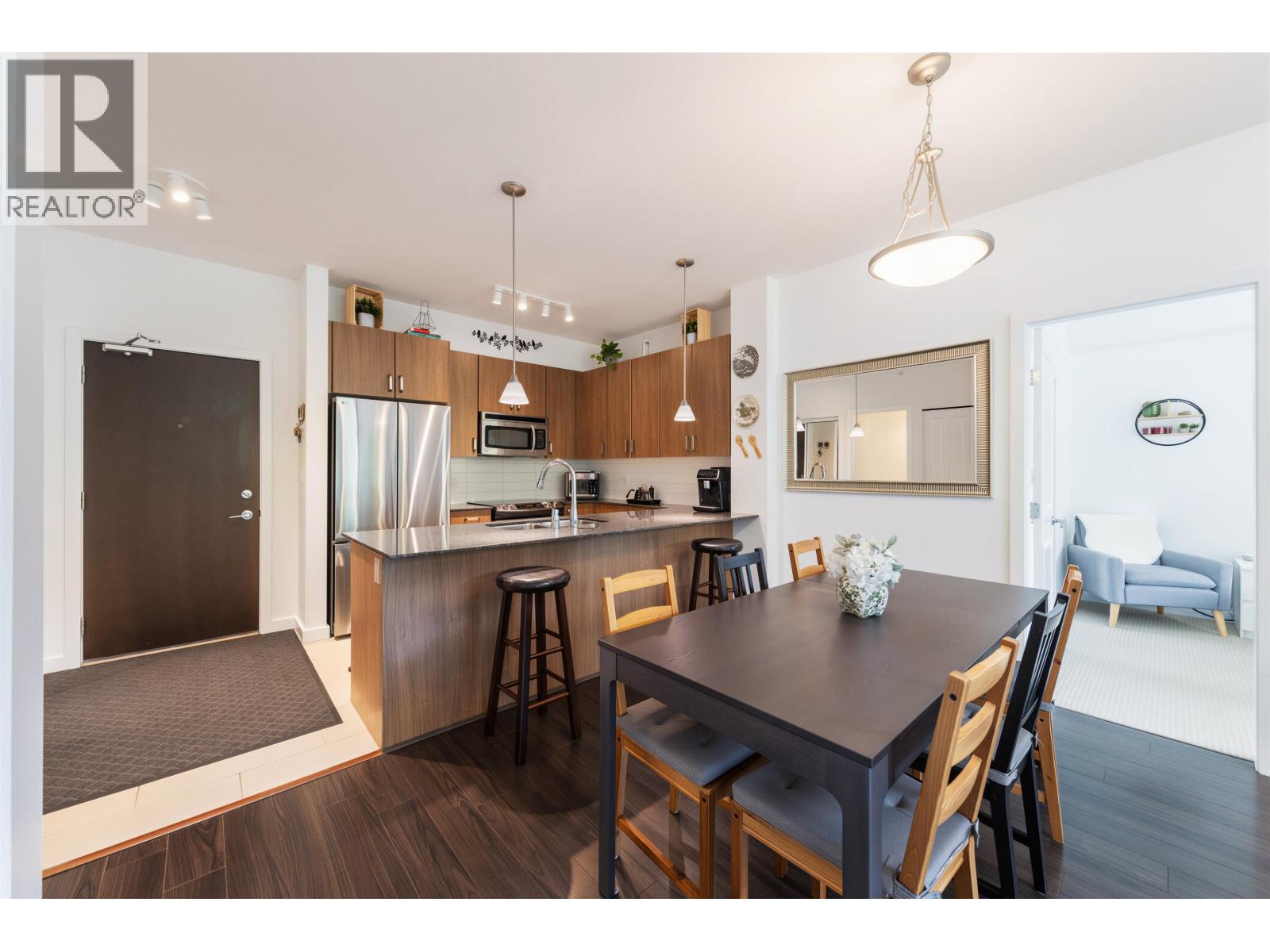 401 265 Ross Drive, New Westminster, British Columbia  V3L 0C8 - Photo 7 - R3157841