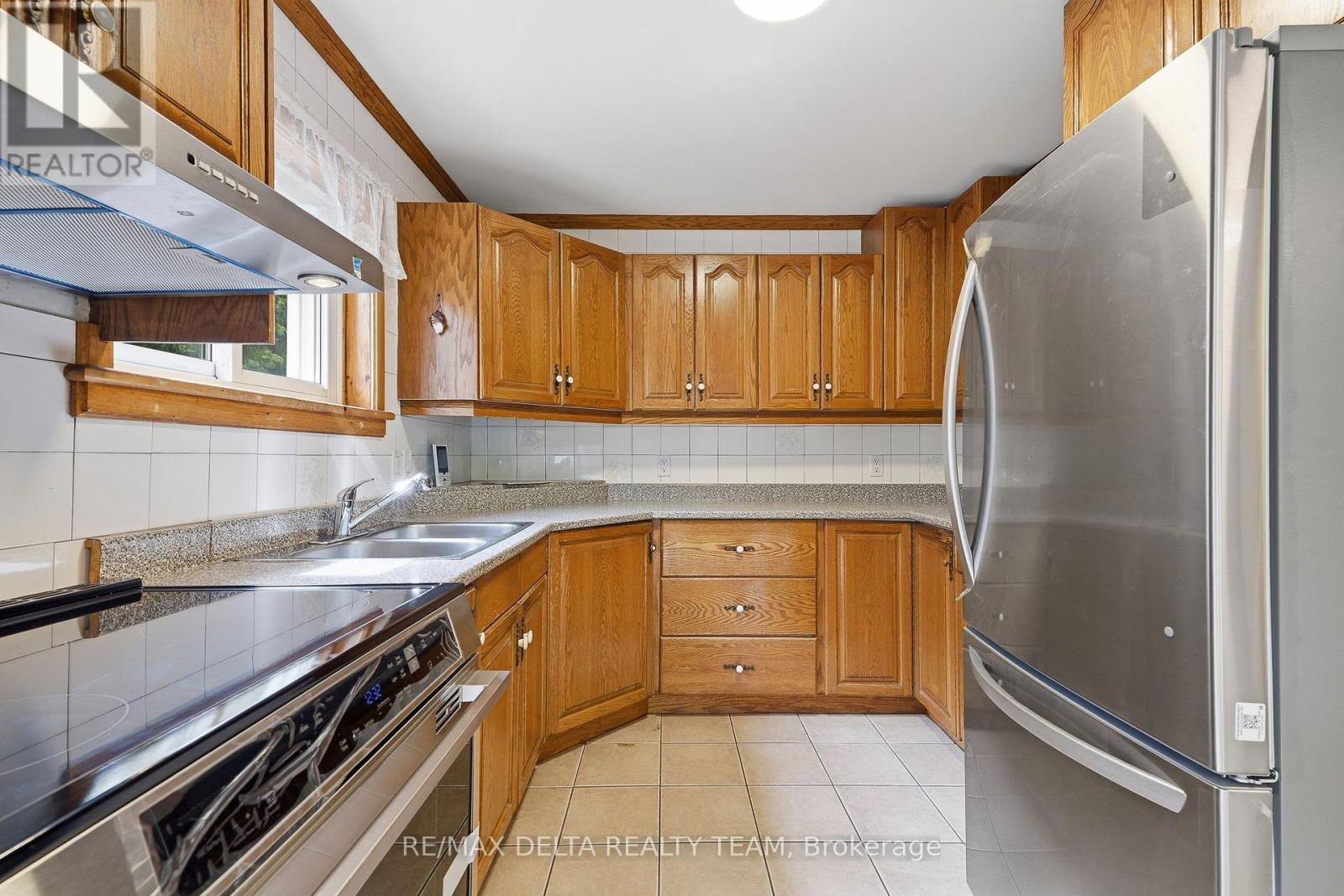 2604 Mer Bleue Road, Ottawa, Ontario K4B 1H9 - Photo 10 - X13702190